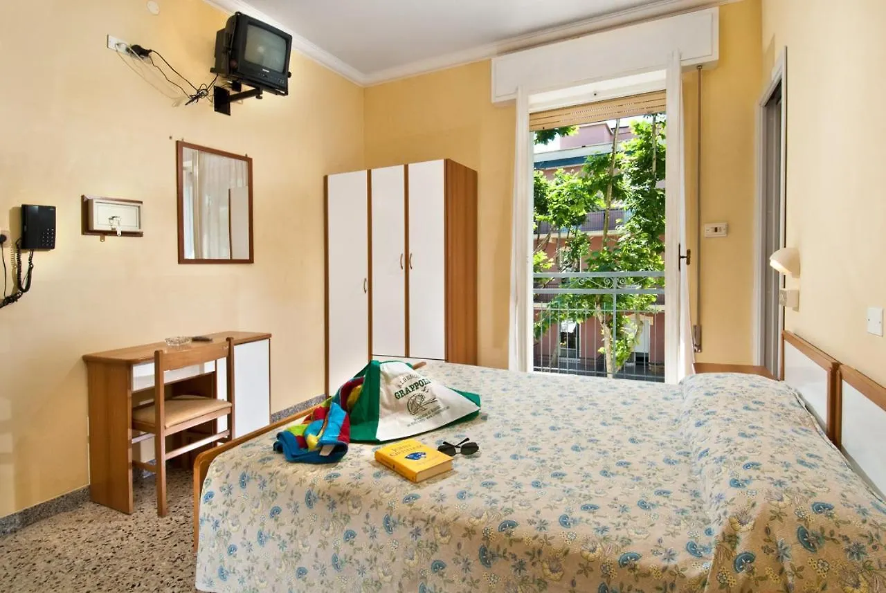Hotel Grappoli Rimini 0*,  Italia